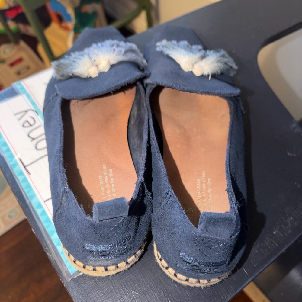 TOMS Women's Deconstructed Suede
Tassel Alpargata slip-on shoes Navy blue - Picture 6 of 8